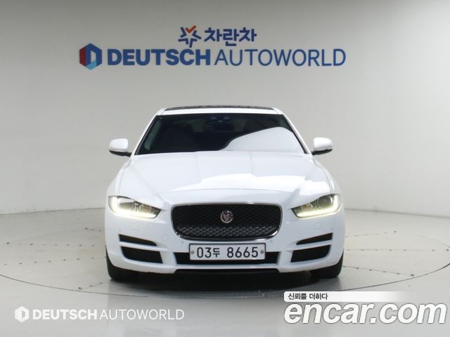Jaguar XE 20d Prestige 2018 — фото 3