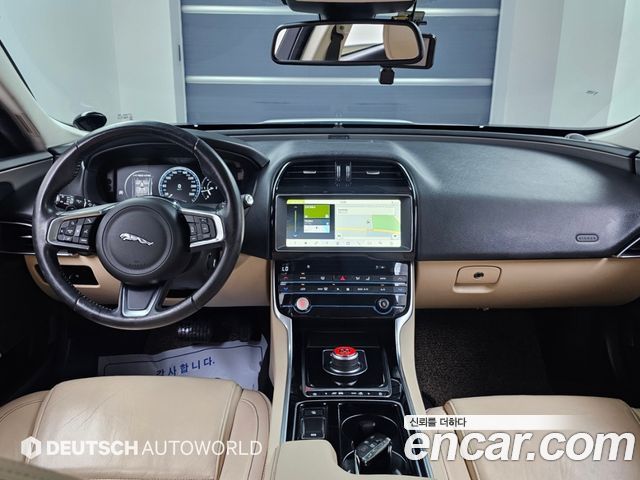 Jaguar XE 20d Prestige 2018 — фото 7