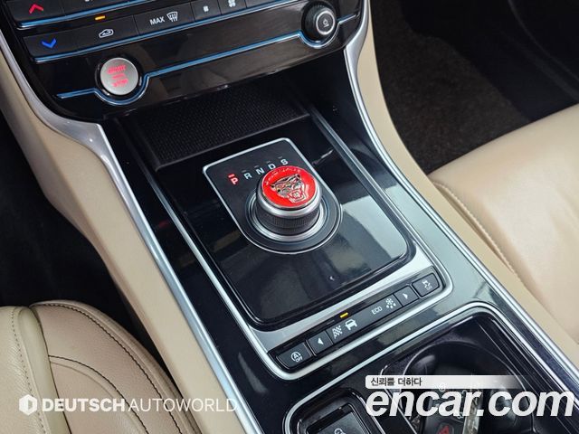Jaguar XE 20d Prestige 2018 — фото 9