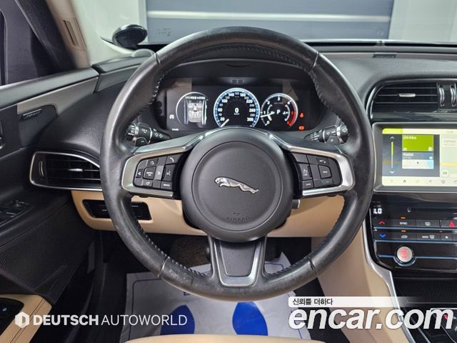 Jaguar XE 20d Prestige 2018 — фото 17