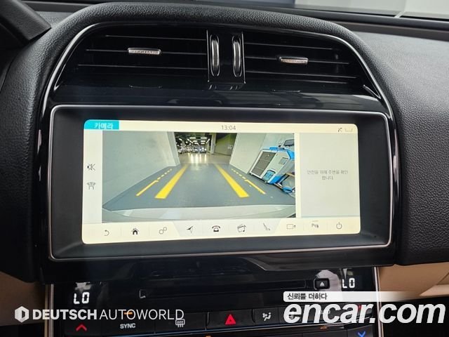 Jaguar XE 20d Prestige 2018 — фото 19