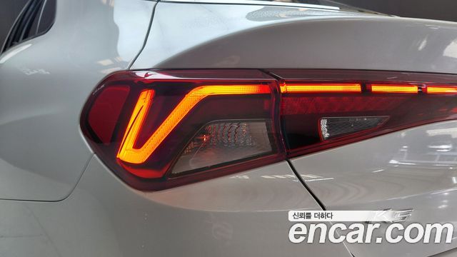 Kia K5 (III) 2.0 Noblesse 2021 — фото 23