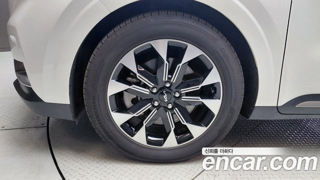 Kia Carnival (IV) Gasoline 7-Seater Signature 2023 — фото 5