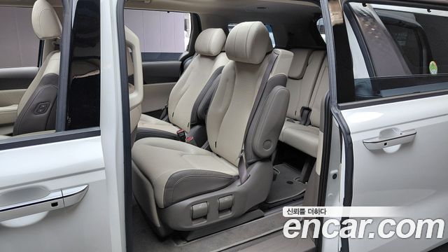 Kia Carnival (IV) Gasoline 7-Seater Signature 2023 — фото 11