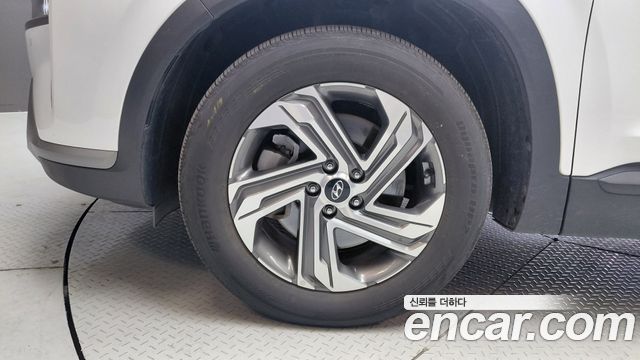 Hyundai Santa Fe Gasoline 2.5T 2WD Exclusive 2023 — фото 5