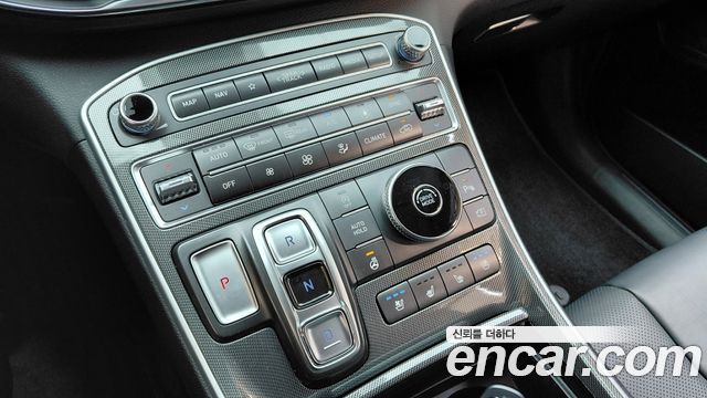Hyundai Santa Fe Gasoline 2.5T 2WD Exclusive 2023 — фото 9