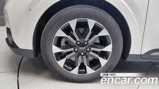 Kia Carnival (IV) Diesel 9-Seater Signature 2023 — фото 5