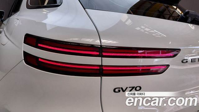 Genesis GV70 2.5T Gasoline AWD 2023 — фото 23