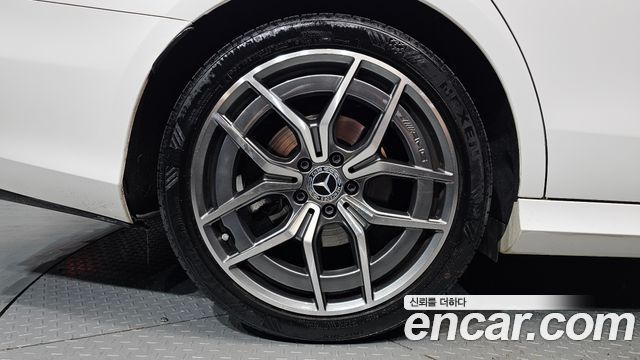 Mercedes-Benz E-Class (W213) E220d 4MATIC AMG Line 2021 — фото 5