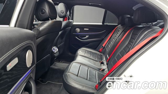 Mercedes-Benz E-Class (W213) E220d 4MATIC AMG Line 2021 — фото 15