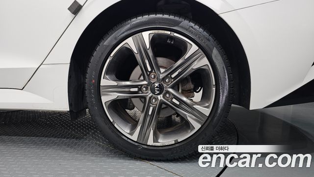 Kia K5 (III) 2.0 Noblesse 2021 — фото 21