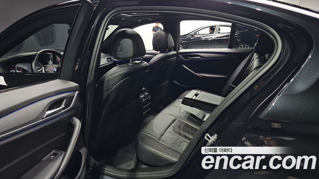 BMW 5 Series (G30) 530i M Sport Package 2017 — фото 15