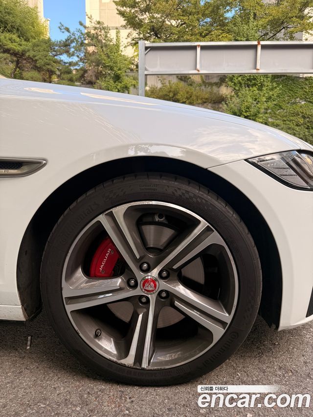Jaguar XF (X260) 3.0 S AWD 2017 — фото 7