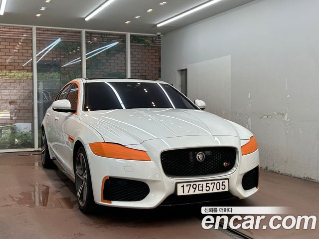 Jaguar XF (X260) 3.0 S AWD 2017 — фото 17