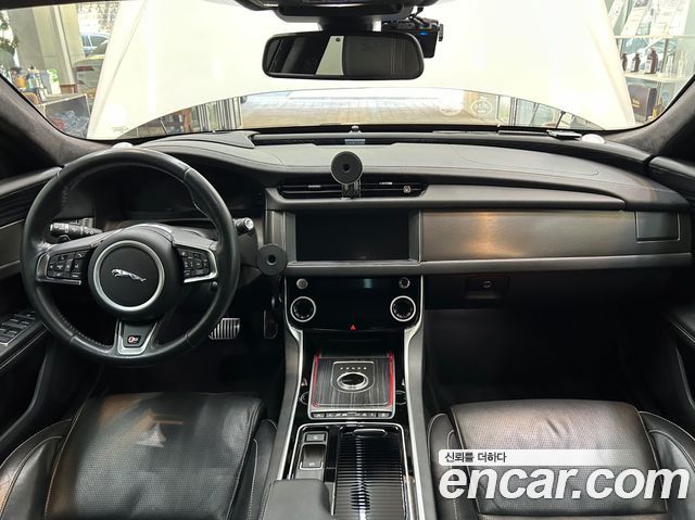 Jaguar XF (X260) 3.0 S AWD 2017 — фото 22