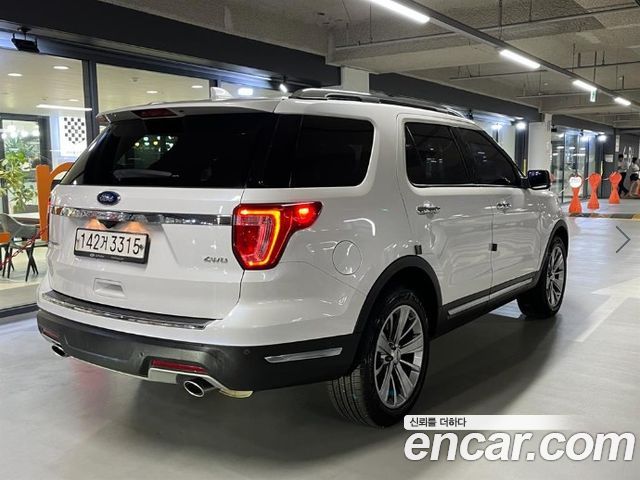 Ford Explorer 3.5 Limited 4WD 5th 2018 — фото 4