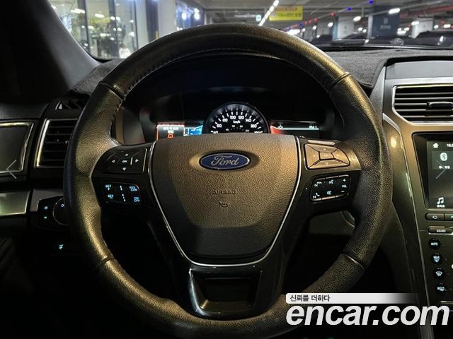 Ford Explorer 3.5 Limited 4WD 5th 2018 — фото 16