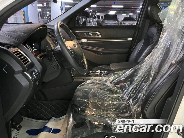 Ford Explorer 3.5 Limited 4WD 5th 2018 — фото 17