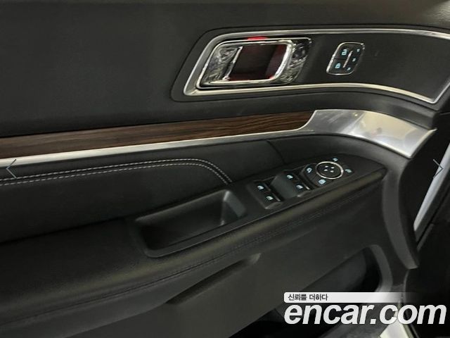 Ford Explorer 3.5 Limited 4WD 5th 2018 — фото 18