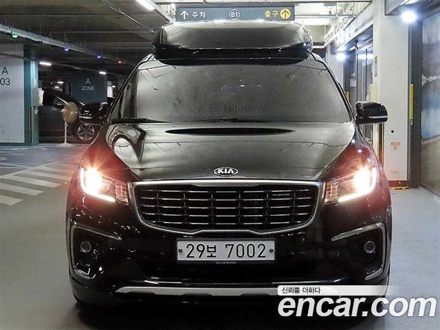Kia Carnival 9-Seater Hi-Limousine Luxury 2019 — фото 2