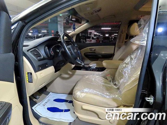 Kia Carnival 9-Seater Hi-Limousine Luxury 2019 — фото 6
