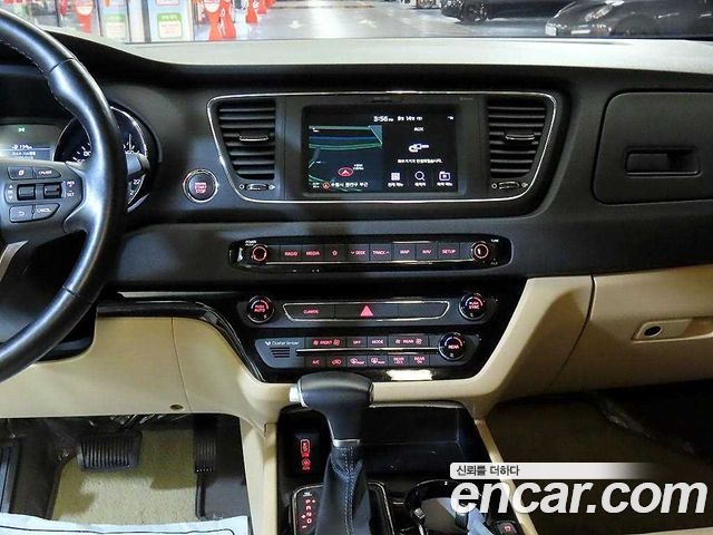 Kia Carnival 9-Seater Hi-Limousine Luxury 2019 — фото 16