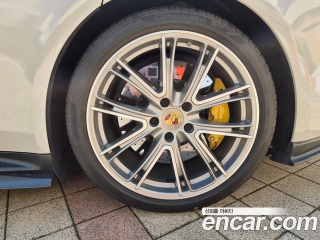 Porsche Panamera (971) 4.0 GTS 2019 — фото 15
