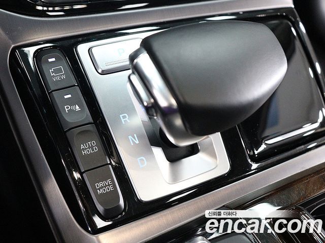 Genesis EQ900 3.3 T-GDI AWD Prestige 2017 — фото 8