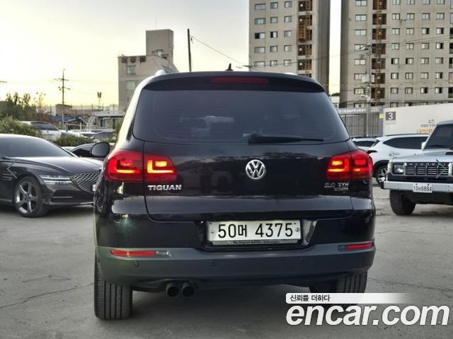 Volkswagen Tiguan 2.0 TDI  Premium 5N 2015 — фото 3