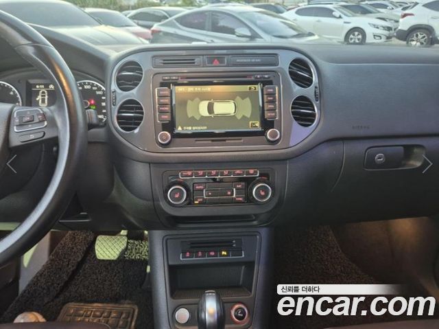 Volkswagen Tiguan 2.0 TDI  Premium 5N 2015 — фото 7