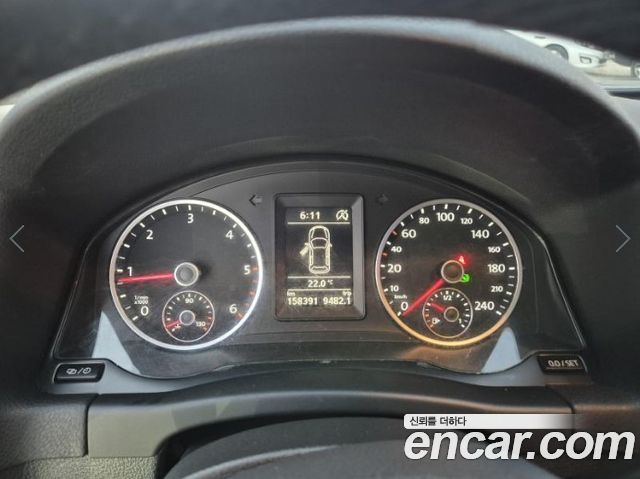 Volkswagen Tiguan 2.0 TDI  Premium 5N 2015 — фото 9