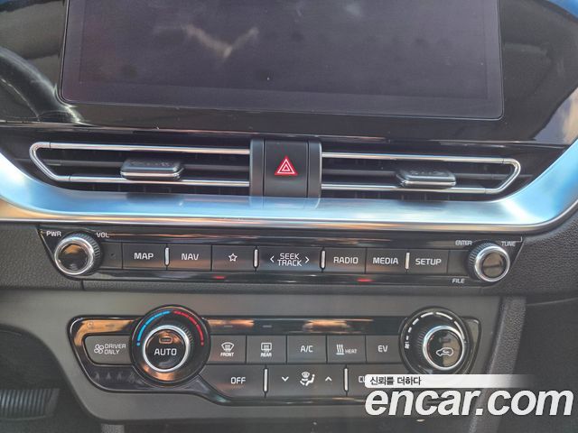 Kia Niro Plus Air 2023 — фото 20