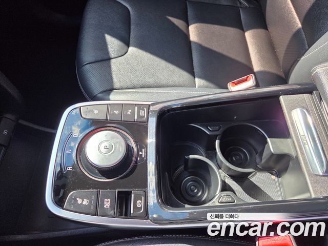 Kia Niro Plus Air 2023 — фото 21