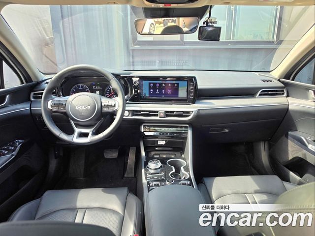 Kia K5 (III) 2.0 Prestige 2022 — фото 21