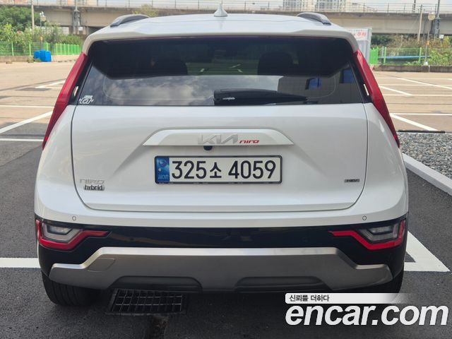 Kia Niro Signature 2022 — фото 4