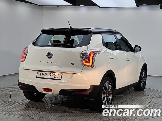 KG Mobility (SsangYong) Tivoli Diesel VX 2WD 2016 — фото 4