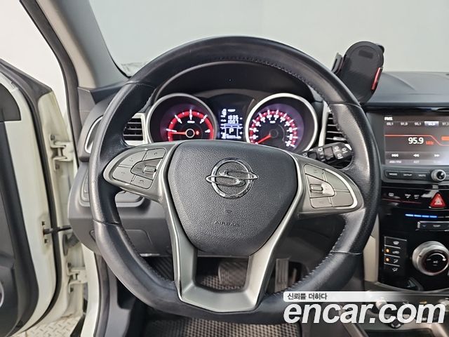 KG Mobility (SsangYong) Tivoli Diesel VX 2WD 2016 — фото 9