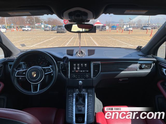Porsche Macan 3.0 GTS 95B 2018 — фото 6