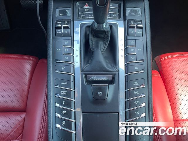 Porsche Macan 3.0 GTS 95B 2018 — фото 7