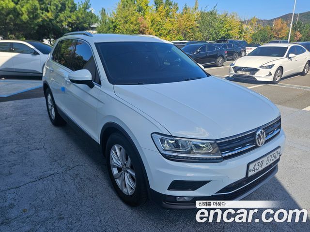 Volkswagen Tiguan (II) 2.0 TDI Premium 2018 — фото 3