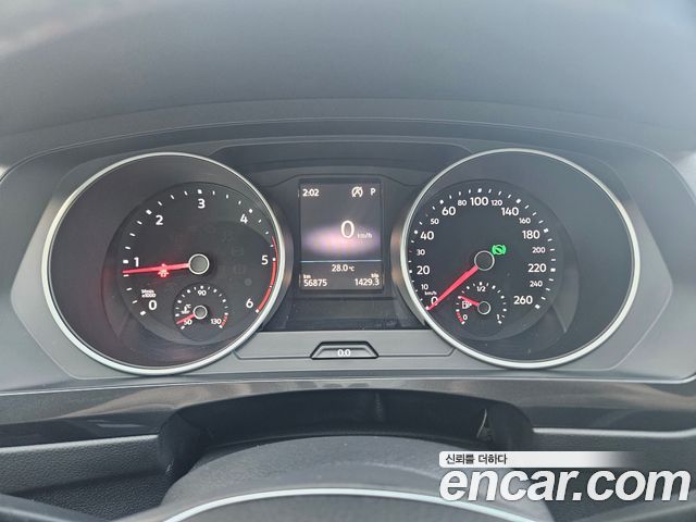 Volkswagen Tiguan (II) 2.0 TDI Premium 2018 — фото 9