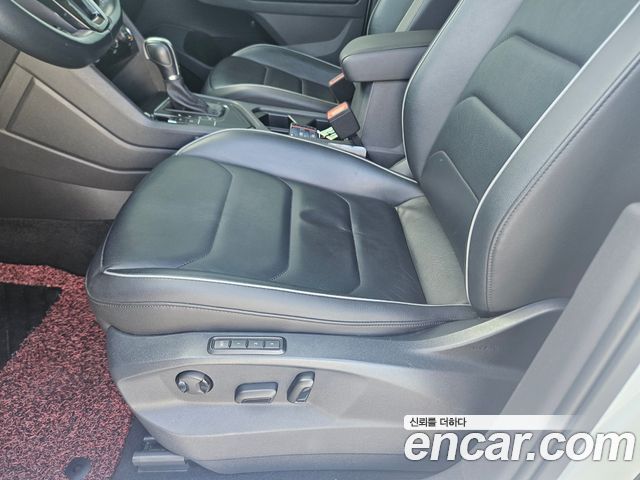 Volkswagen Tiguan (II) 2.0 TDI Premium 2018 — фото 10