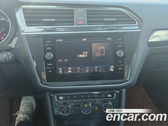 Volkswagen Tiguan (II) 2.0 TDI Premium 2018 — фото 20