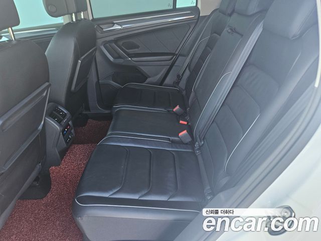 Volkswagen Tiguan (II) 2.0 TDI Premium 2018 — фото 21