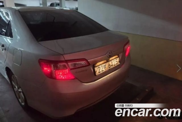 Toyota Camry 2.5 XLE 2013 — фото 3