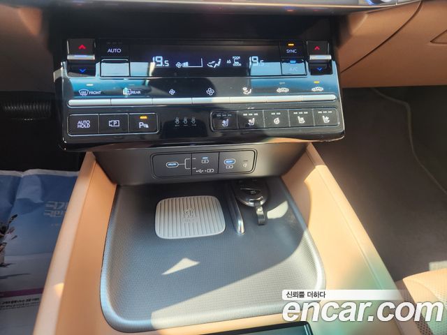 Hyundai Grandeur (GN7) 2,5 Gasoline 2WD Premium 2025 — фото 11
