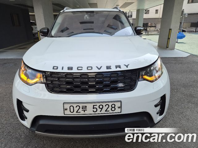 Land Rover Discovery 5 3.0 TD6 HSE Luxury 2018 — фото 3