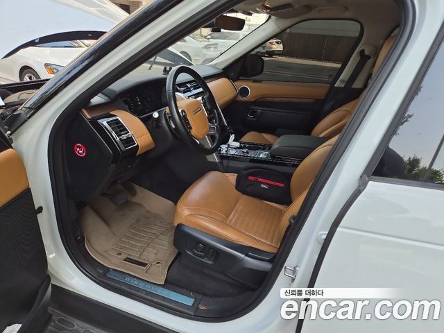 Land Rover Discovery 5 3.0 TD6 HSE Luxury 2018 — фото 9