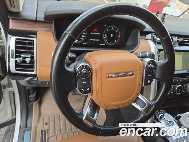 Land Rover Discovery 5 3.0 TD6 HSE Luxury 2018 — фото 13