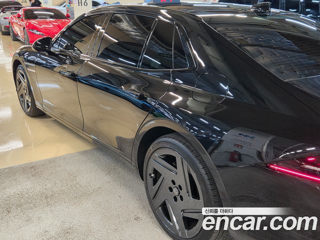 Genesis G90 (RS4) Gasoline 3.5 Turbo e-S/C AWD Black 2025 — фото 9